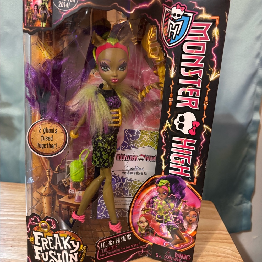2014 Monster High Freaky Fusion Doll - CLAWVENUS